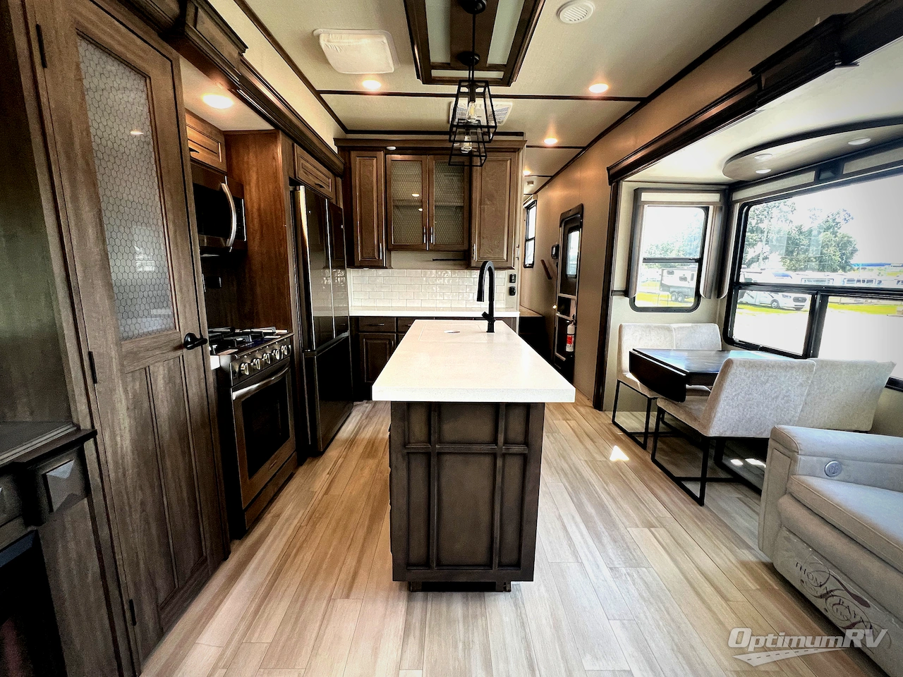2022 Grand Design Solitude 378MBS Photo 5