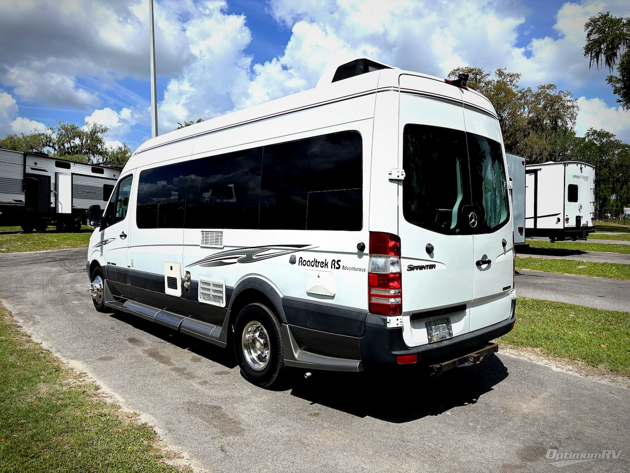 2011 Roadtrek Roadtrek Adventurous Photo 3