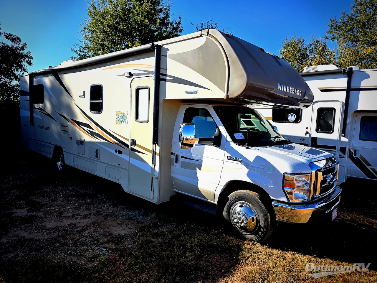 2017 Winnebago Minnie Winnie 31K Photo 1
