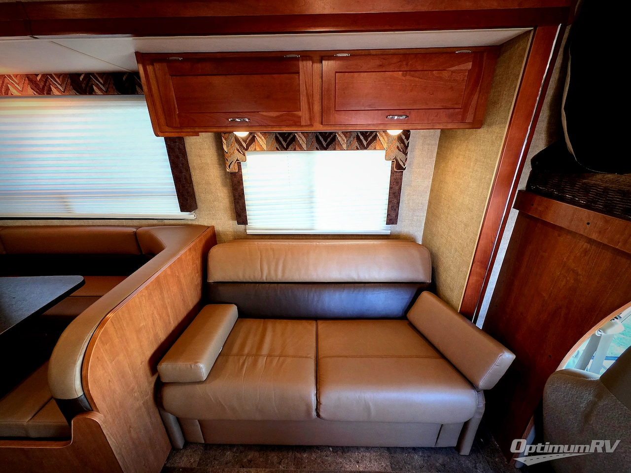 2017 Winnebago Minnie Winnie 31K Photo 6