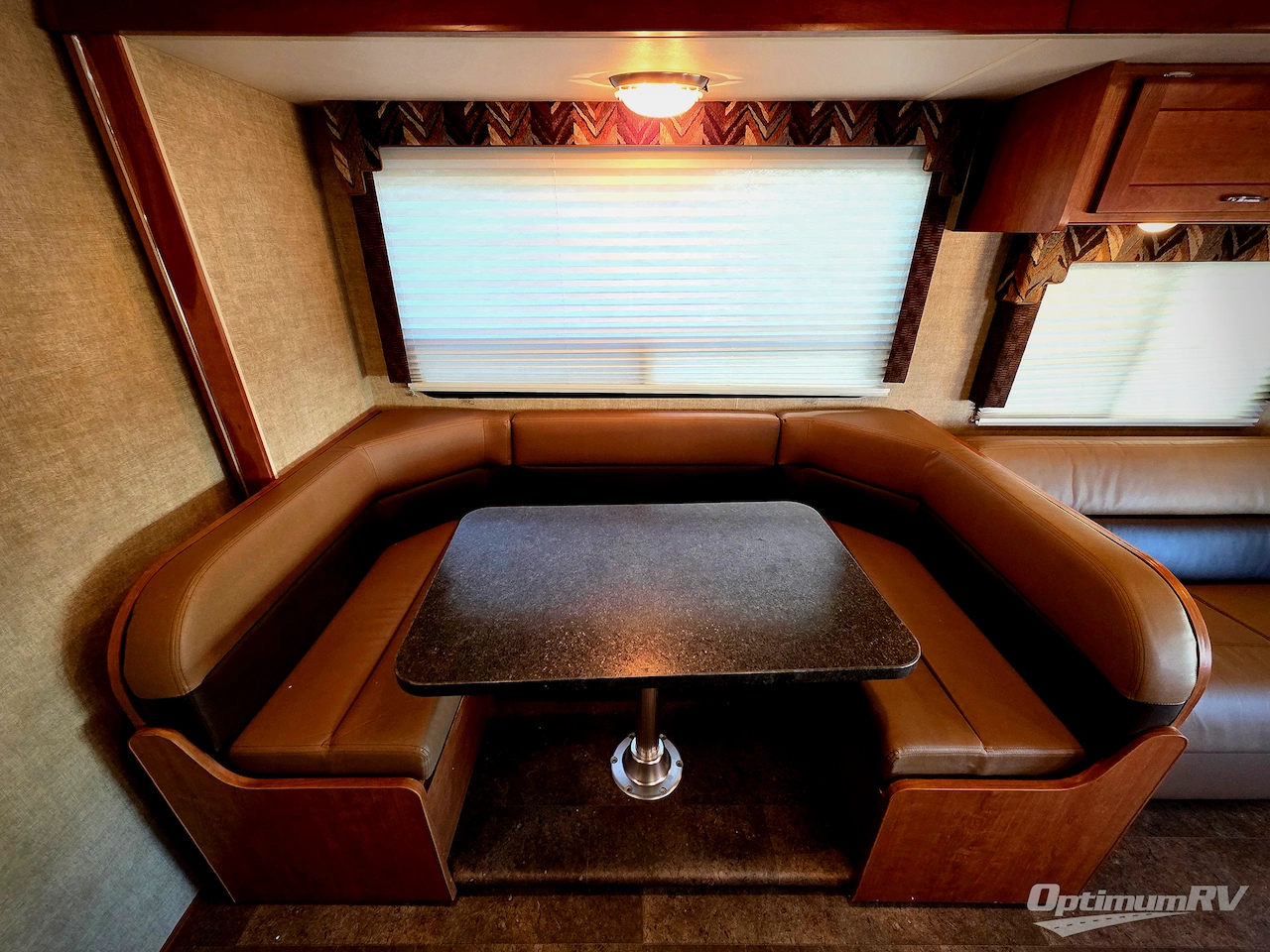 2017 Winnebago Minnie Winnie 31K Photo 7