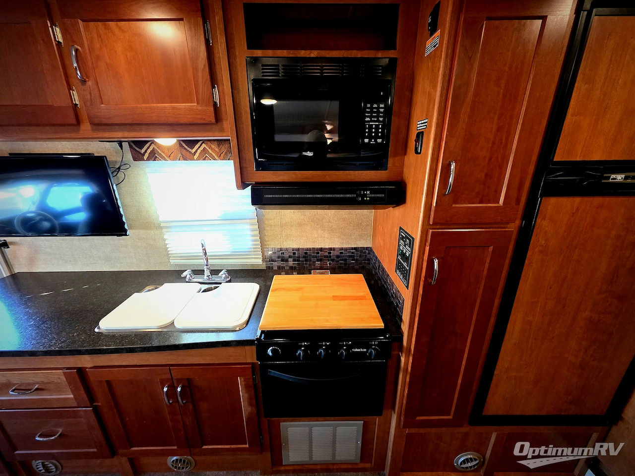 2017 Winnebago Minnie Winnie 31K Photo 9