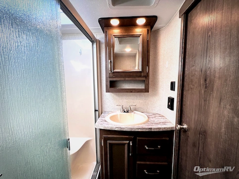 2018 Keystone Montana High Country 305RL RV Photo 3