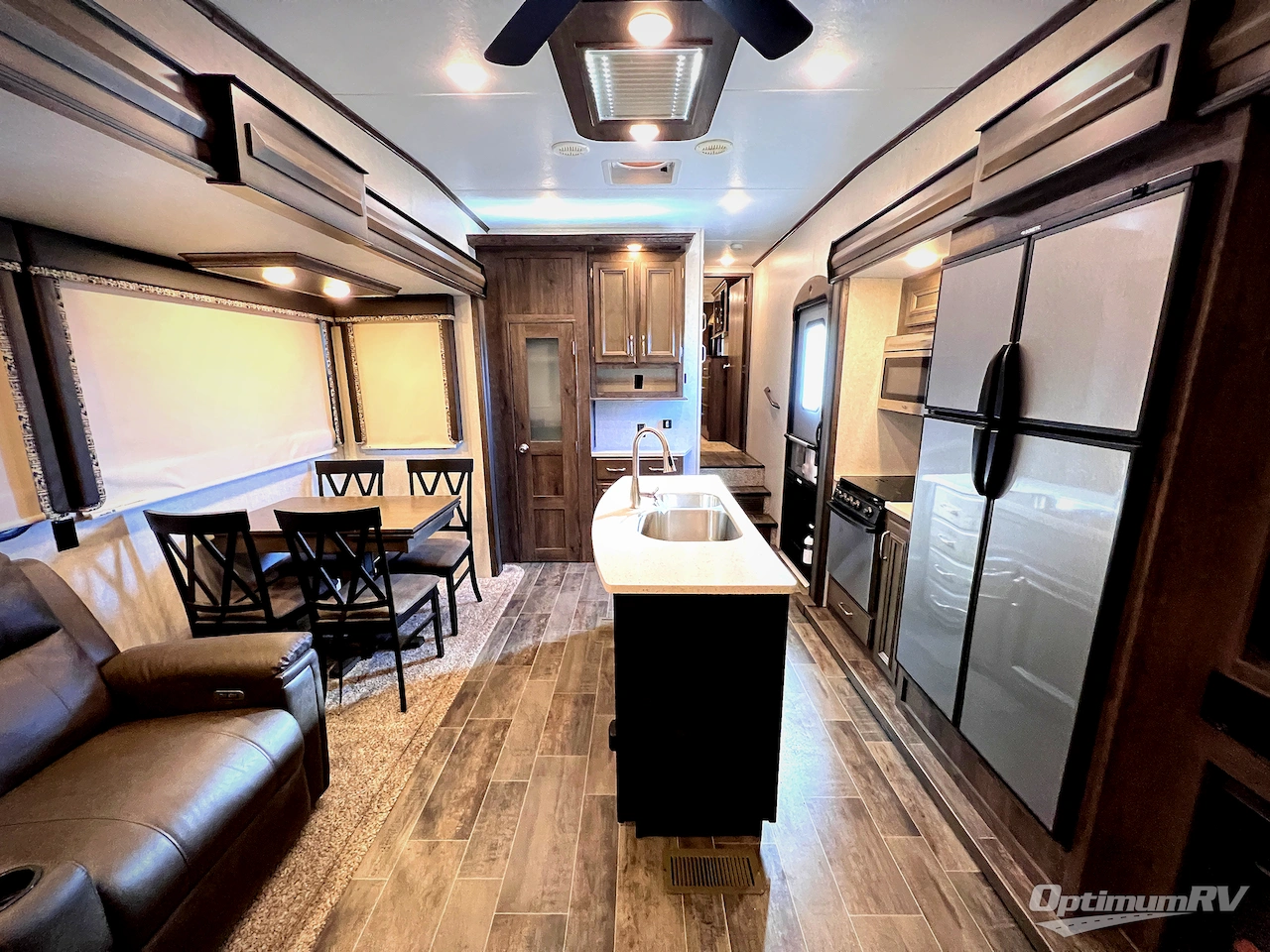 2018 Keystone Montana High Country 305RL Photo 9