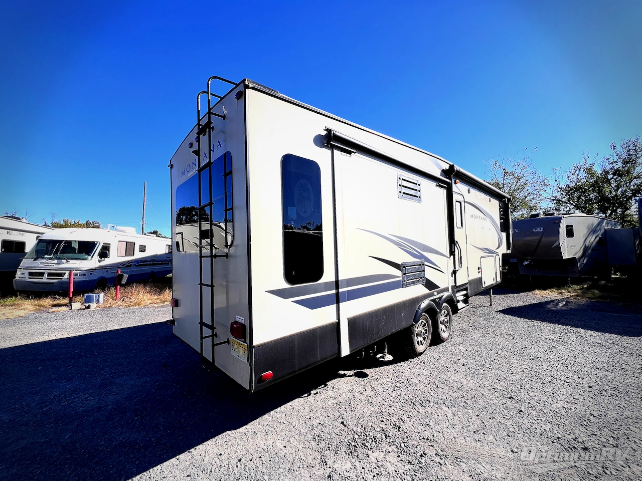 2018 Keystone Montana High Country 305RL Photo 3