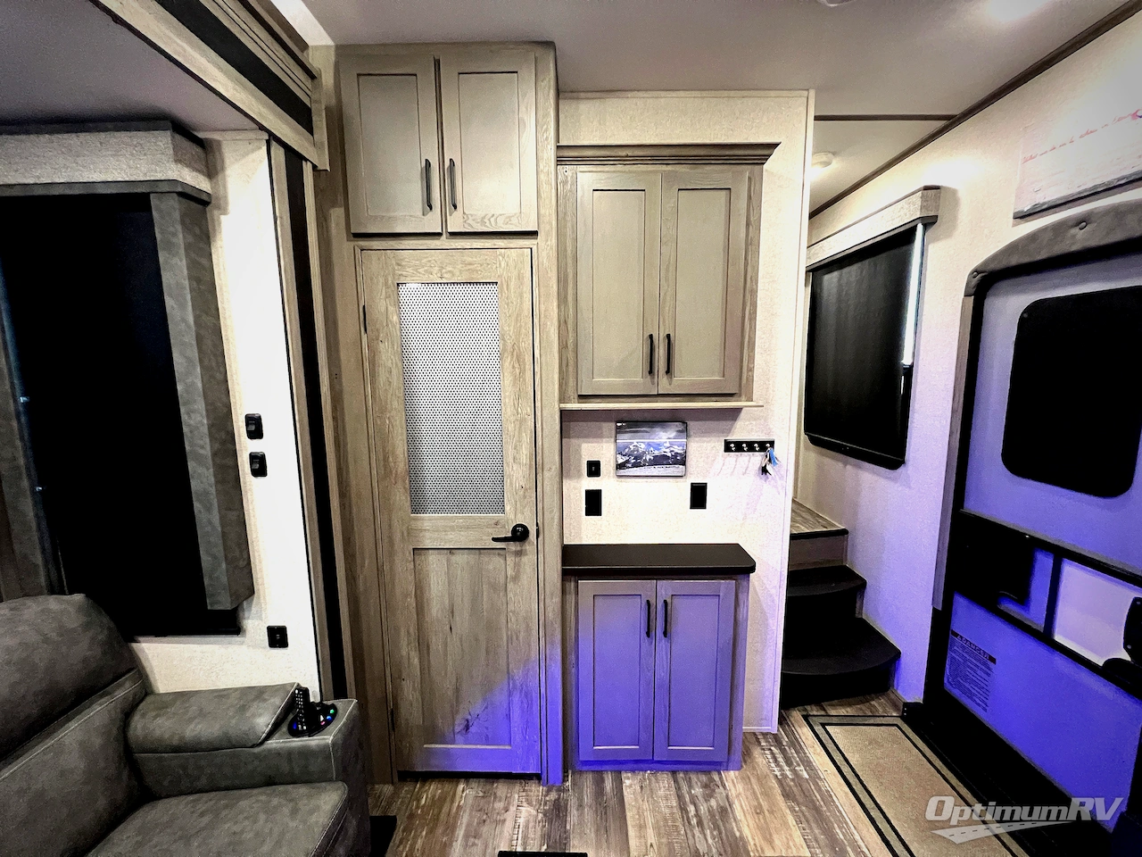 2021 Keystone Raptor 351 Photo 14