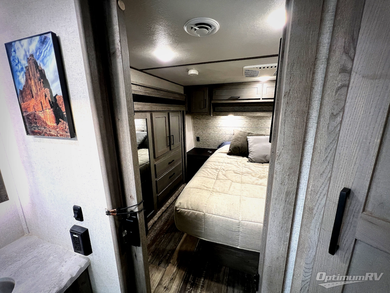 2021 Keystone Raptor 351 Photo 24