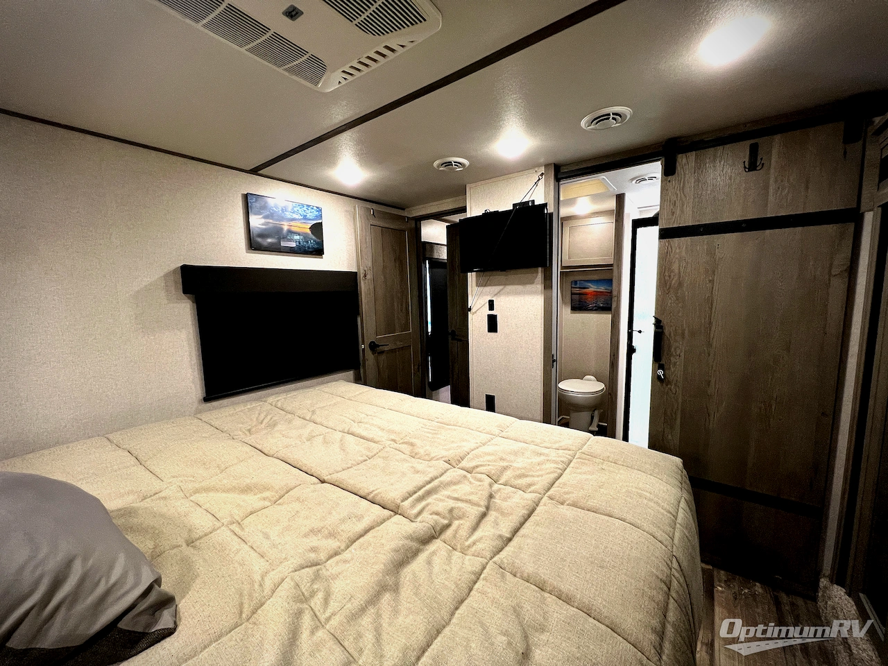 2021 Keystone Raptor 351 Photo 29