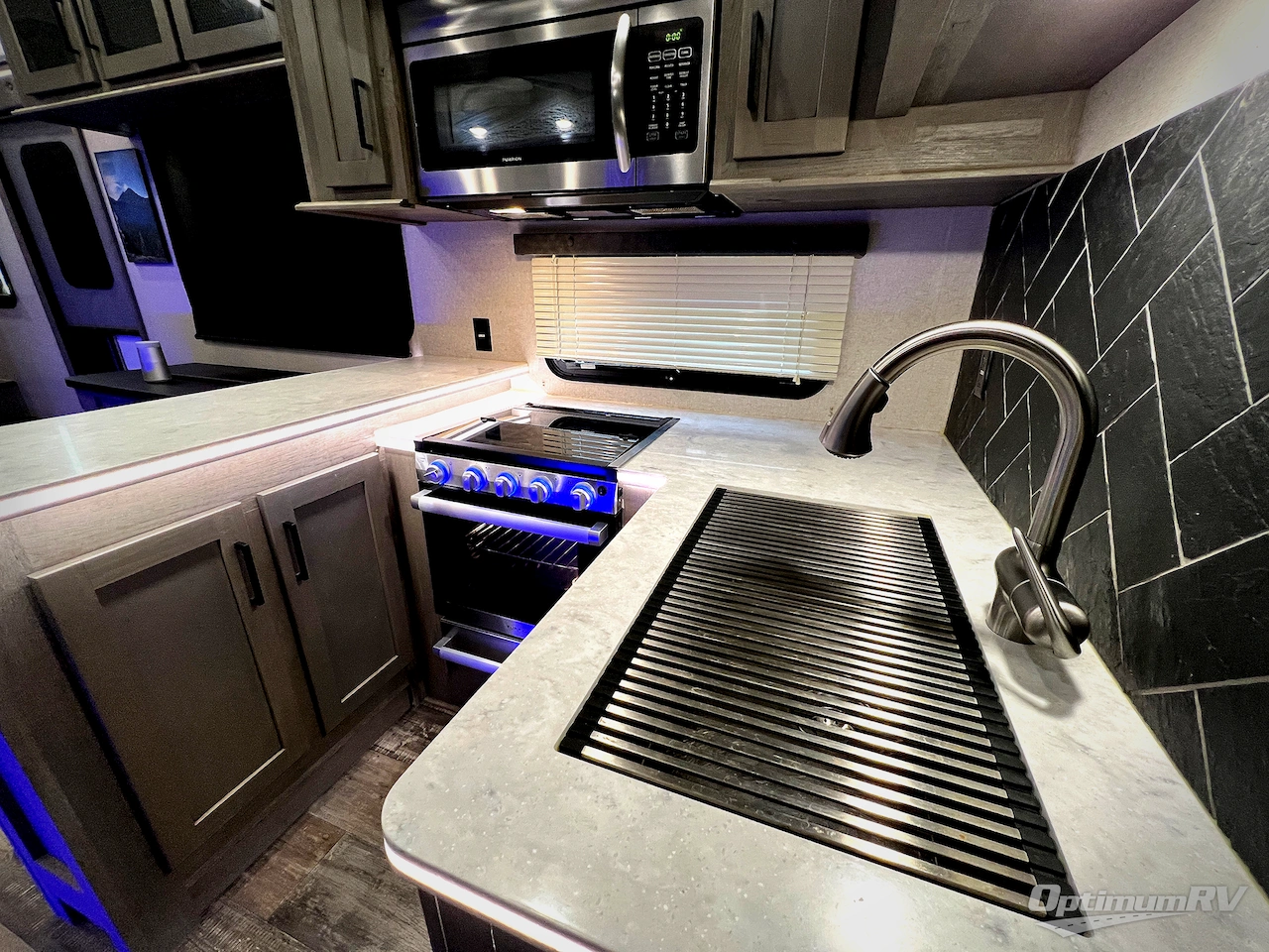 2021 Keystone Raptor 351 Photo 36