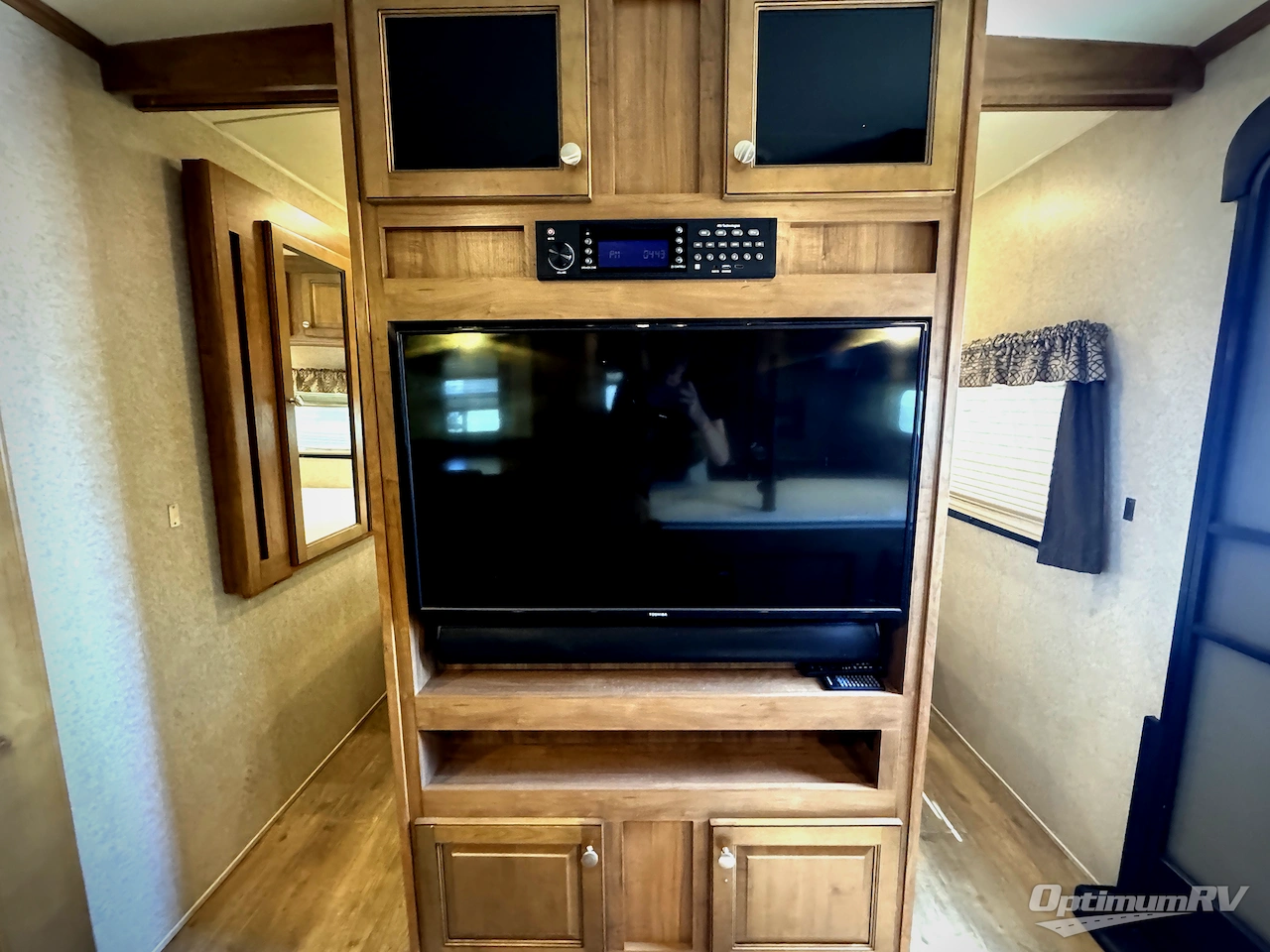 2018 Forest River Rockwood Signature Ultra Lite 8326BHS Photo 9