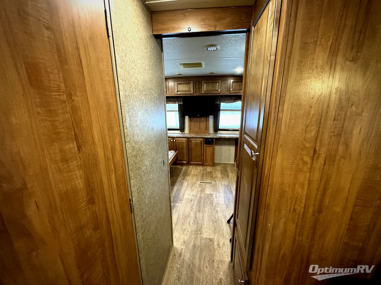 2018 Forest River Rockwood Signature Ultra Lite 8326BHS Photo 14