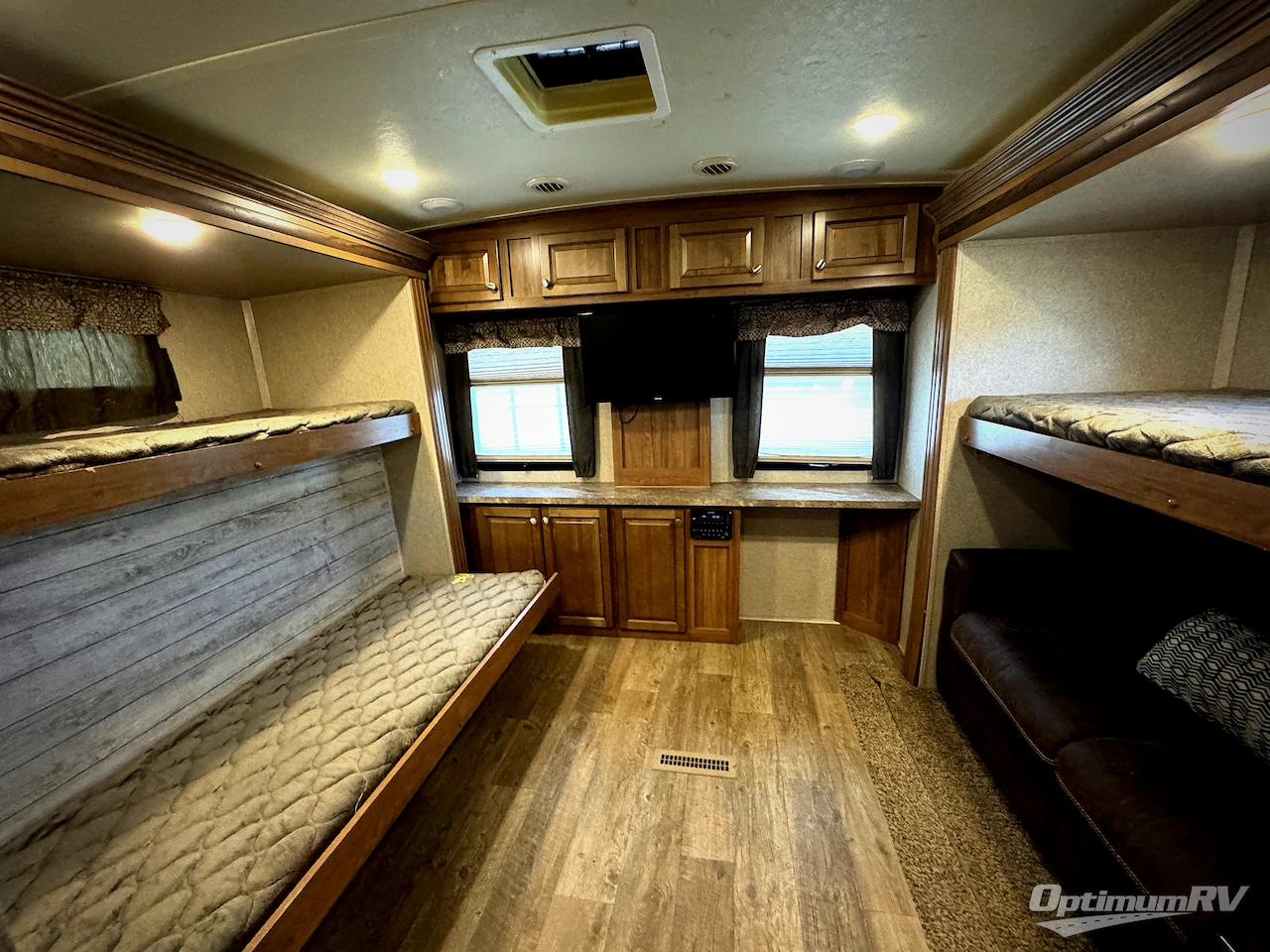 2018 Forest River Rockwood Signature Ultra Lite 8326BHS Photo 15