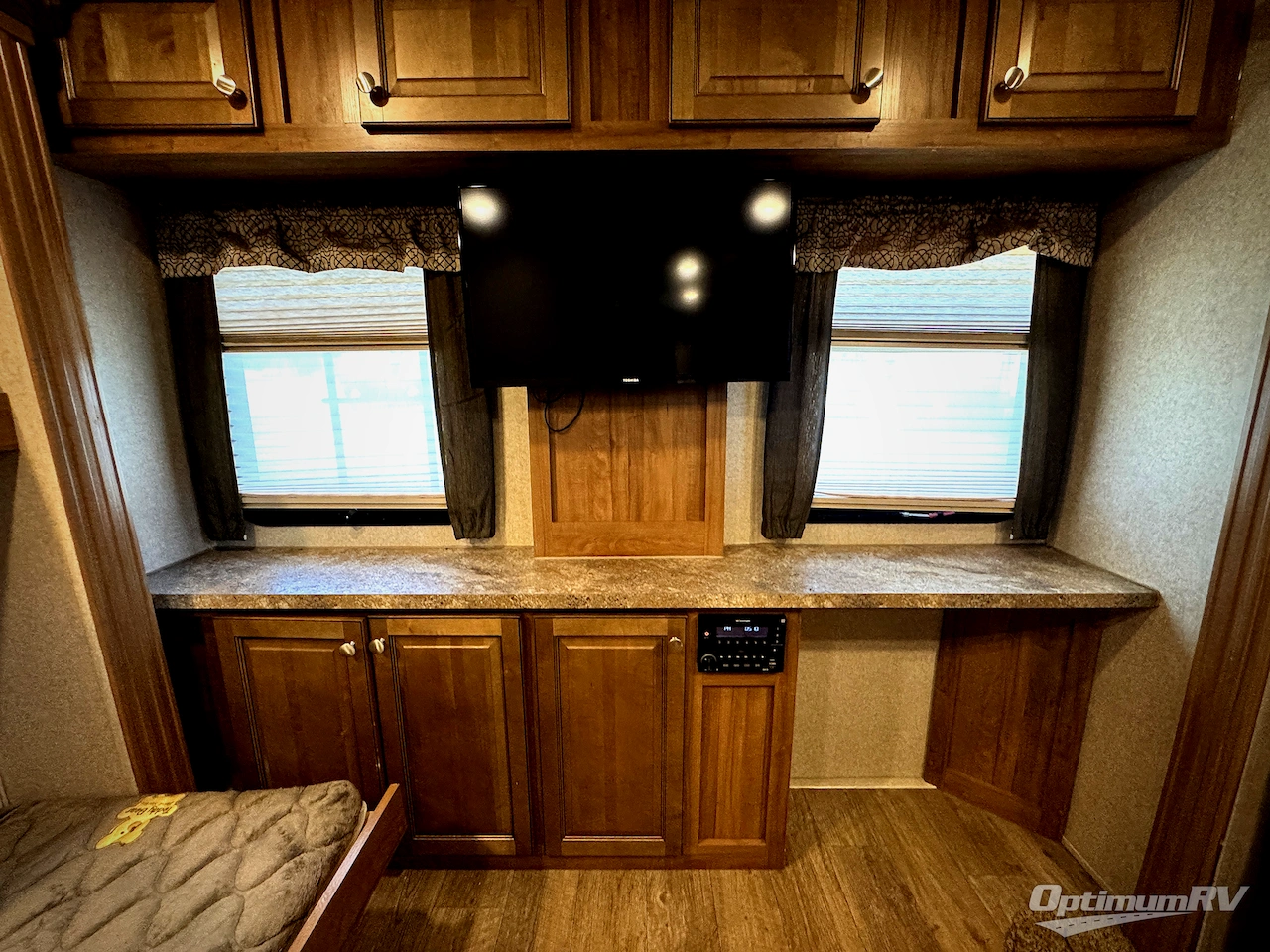 2018 Forest River Rockwood Signature Ultra Lite 8326BHS Photo 16