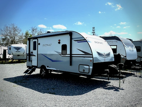 Used 2022 Venture Sonic Lite SL169VRK Featured Photo