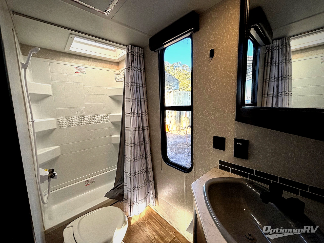 2022 Forest River Cherokee Grey Wolf 27DBH Photo 13