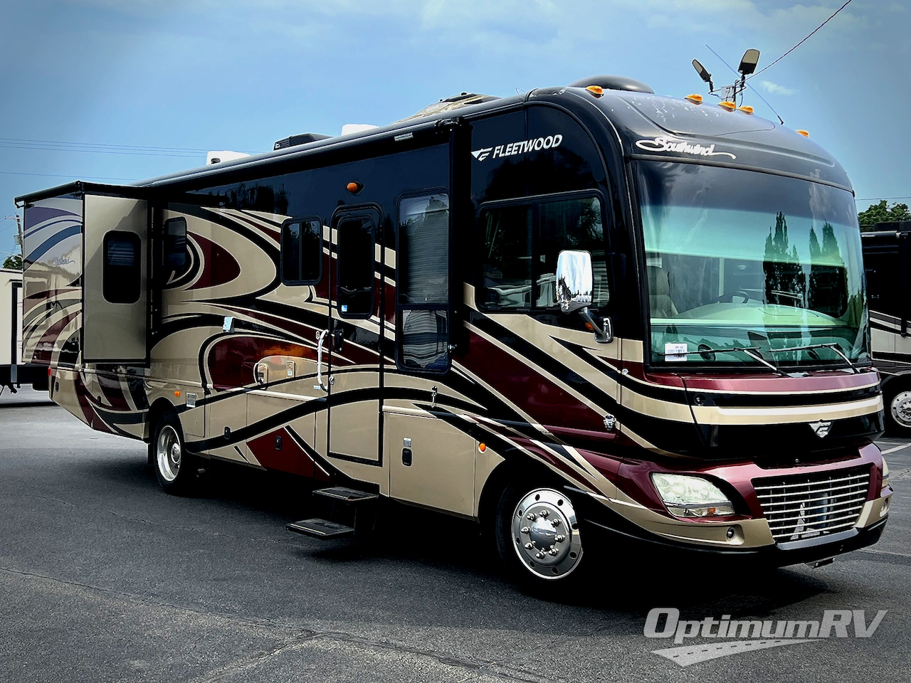 2011 Fleetwood Southwind 36D Photo 1