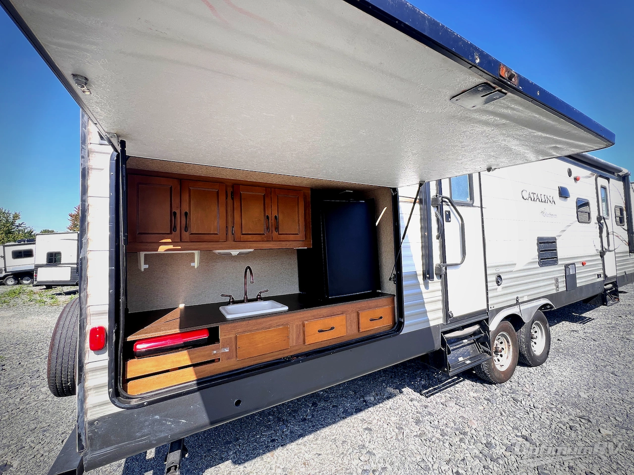 2014 Coachmen Catalina 323BHDS Photo 12