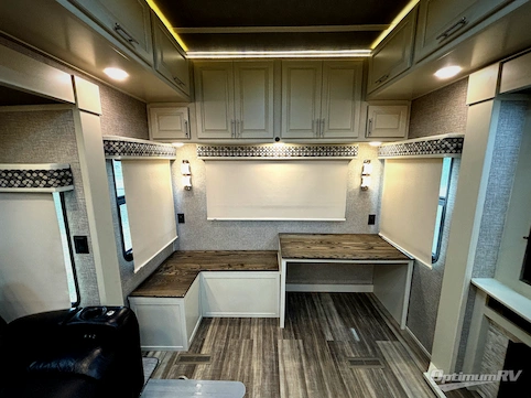 2022 Luxe by the RV Factory Luxe Elite 38GFB RV Photo 4