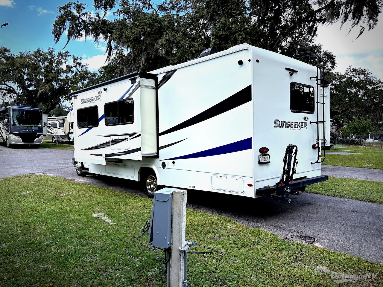 2020 Forest River Sunseeker LE 2550DSLE Chevy Photo 3