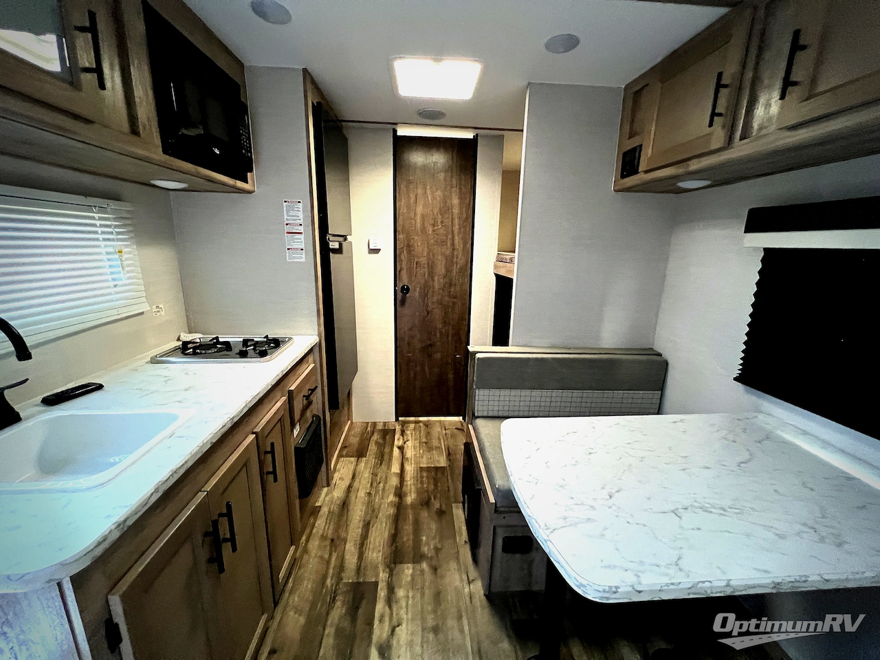 2024 Gulf Stream Kingsport Super Lite 199DD Photo 18