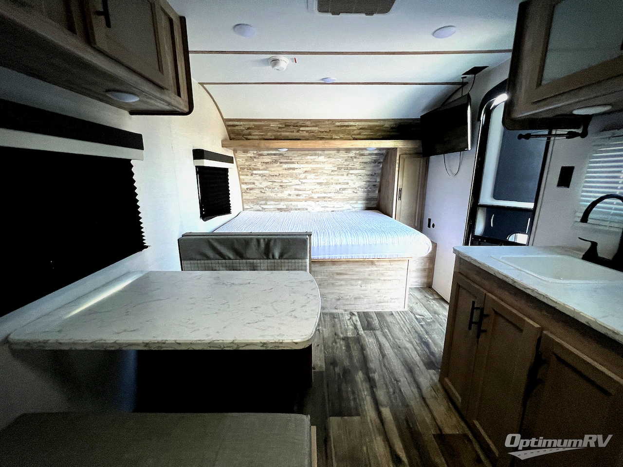 2024 Gulf Stream Kingsport Super Lite 199DD Photo 19