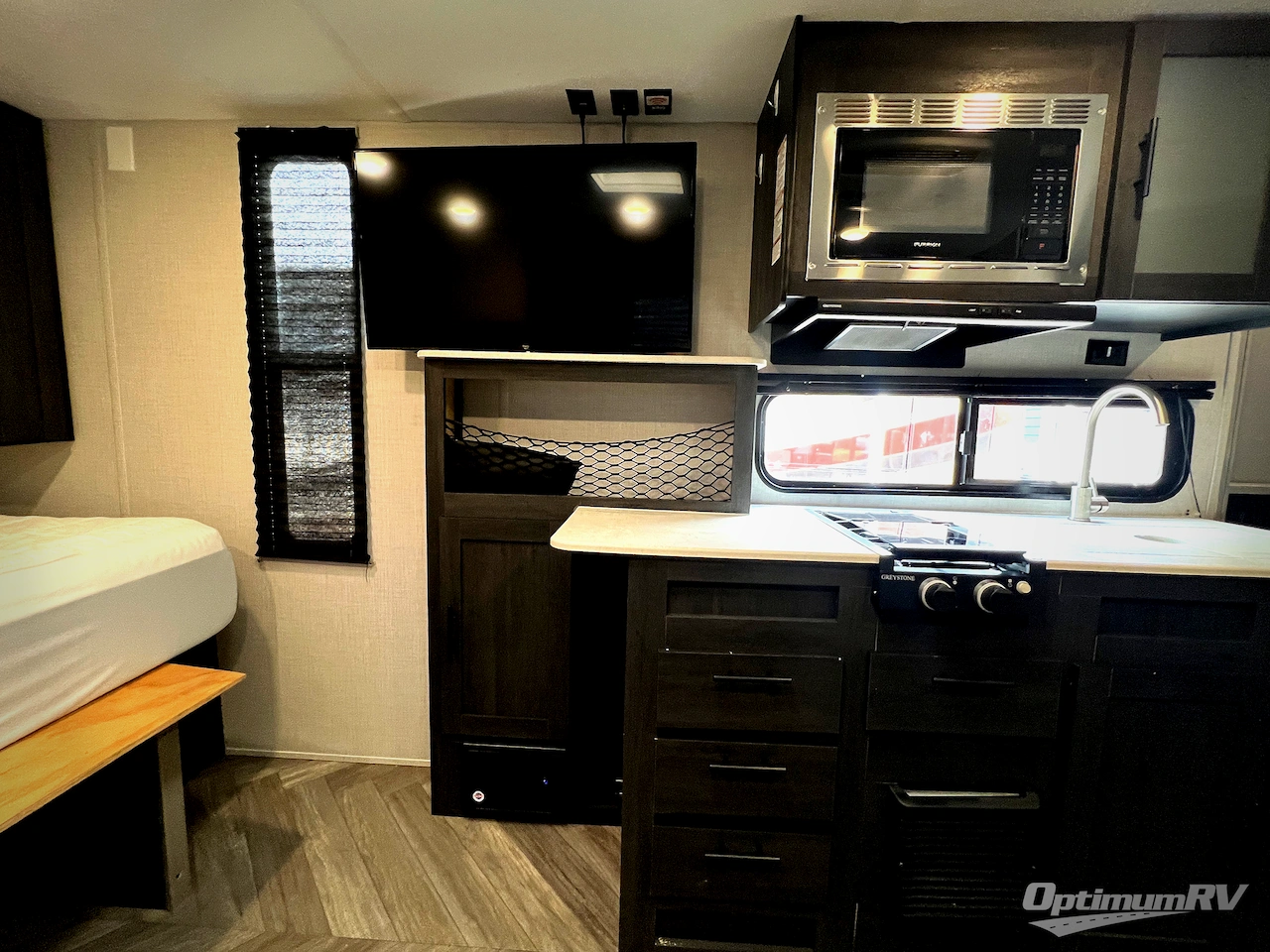 2021 Forest River Ozark 1800QS Photo 6