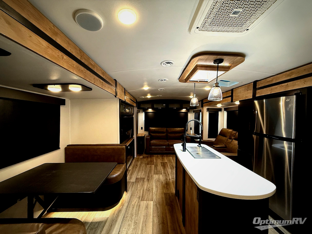 2022 Keystone Outback 330RL Photo 4