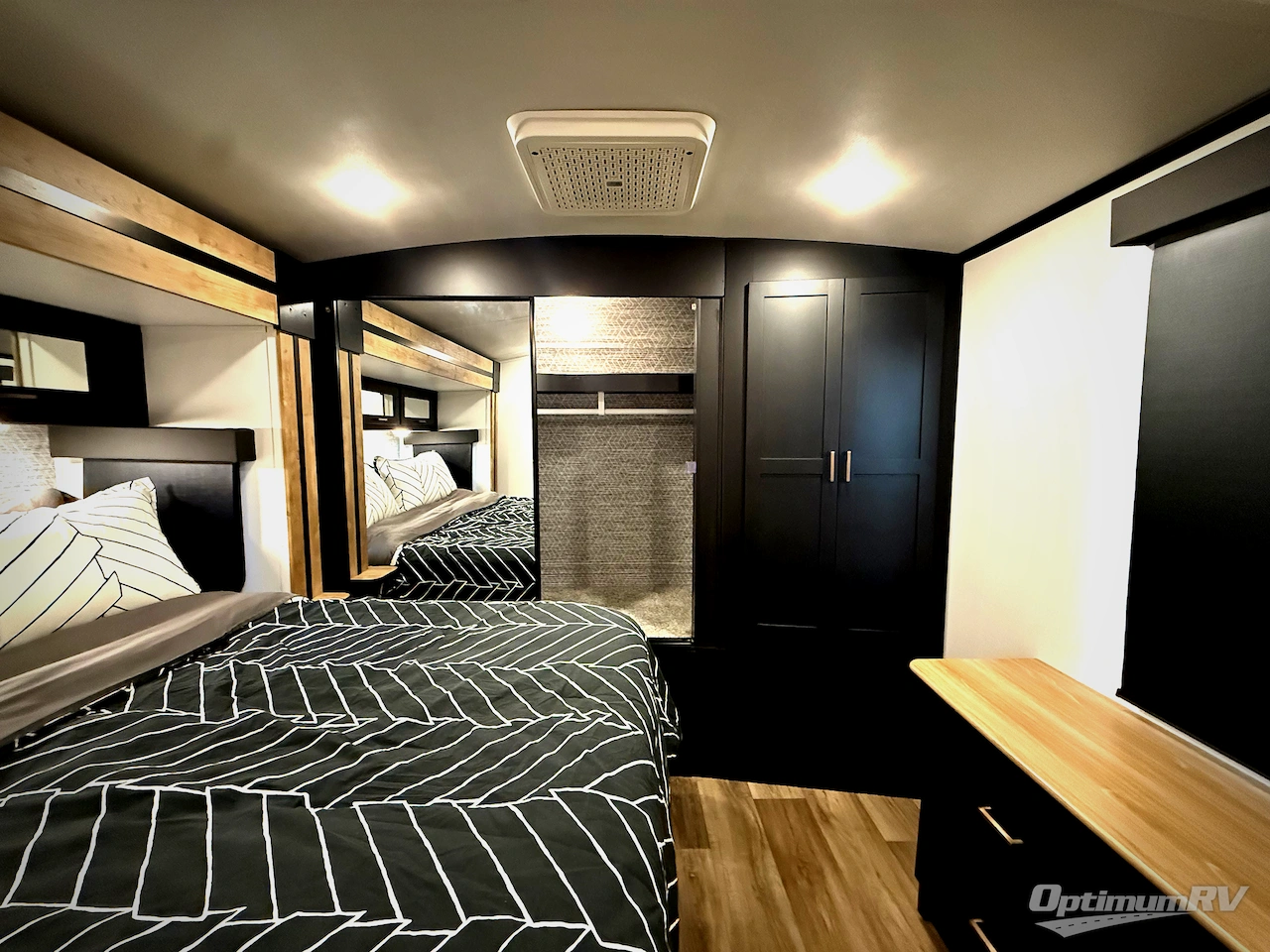 2022 Keystone Outback 330RL Photo 21