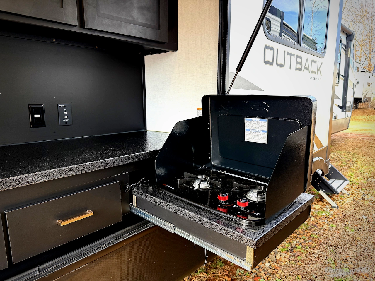 2022 Keystone Outback 330RL Photo 25