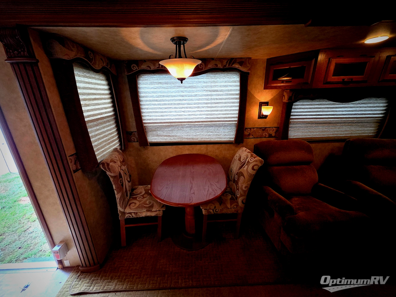 2009 KZ Durango LX D3551PX4 Photo 6