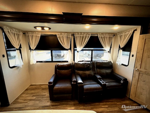 2022 Keystone Avalanche 390DS RV Photo 3