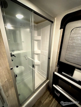 2022 Keystone Avalanche 390DS RV Photo 4