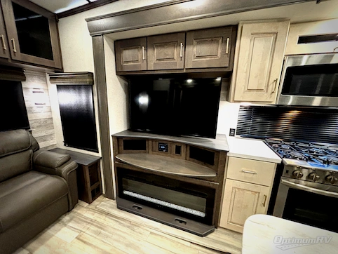 2022 Alliance Paradigm 370FB RV Photo 4
