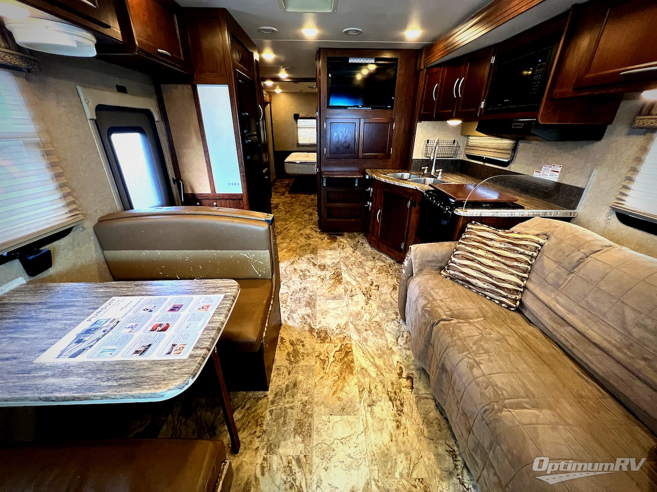 2017 Coachmen Pursuit 33 BH Photo 4