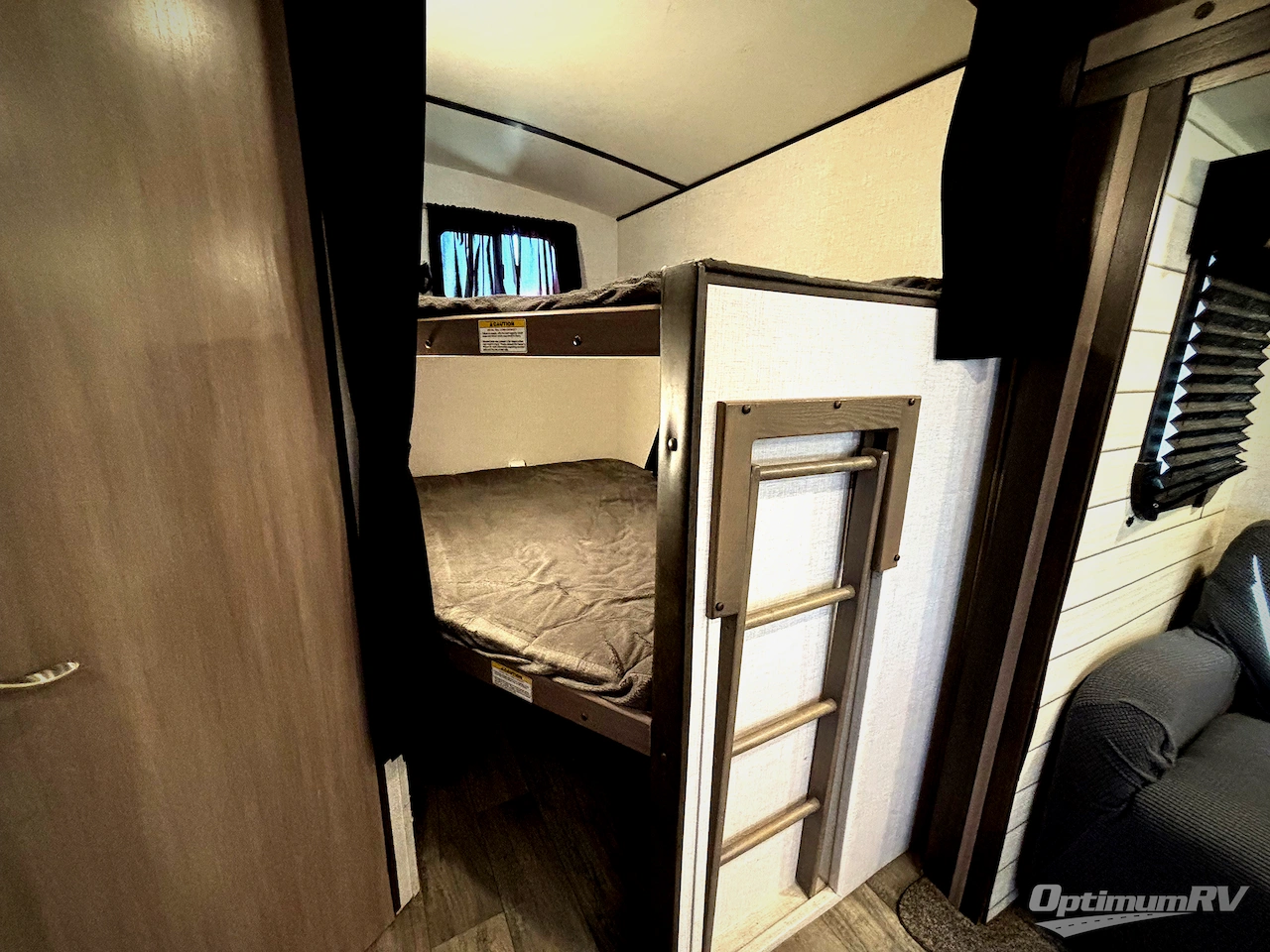 2021 CrossRoads Sunset Trail SS272BH Photo 11