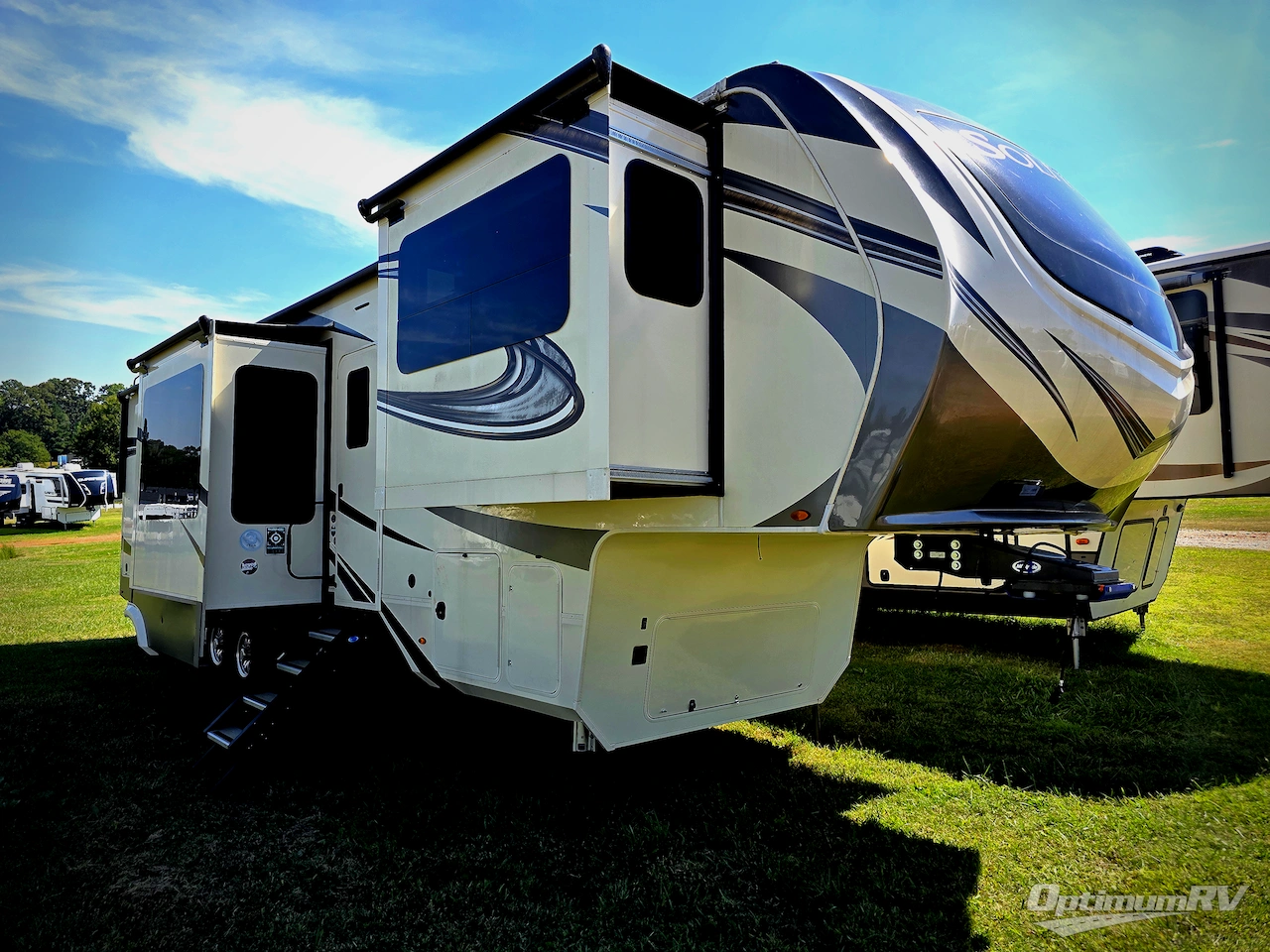 2021 Grand Design Solitude 380FL Photo 1