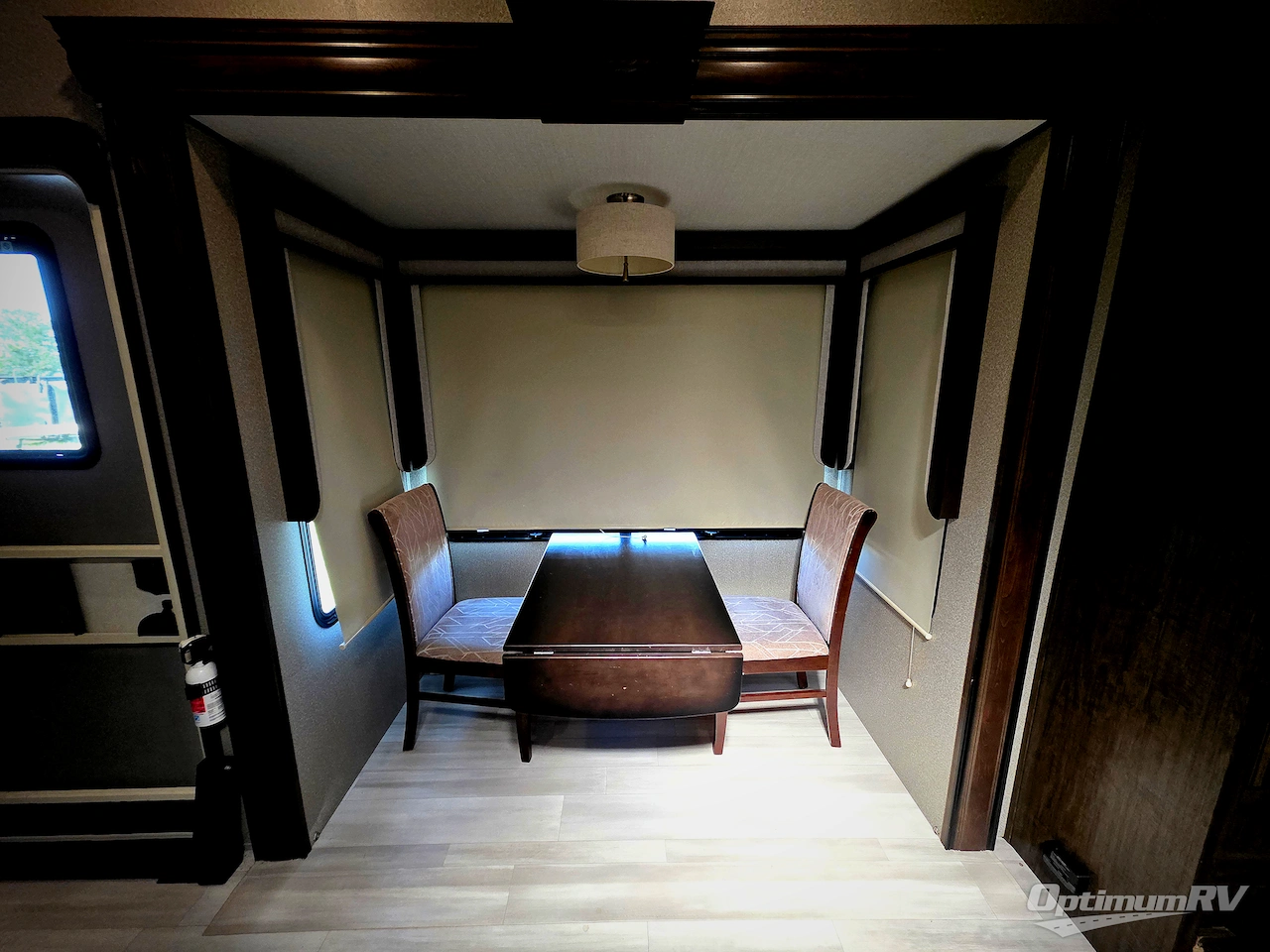 2021 Grand Design Solitude 380FL Photo 6