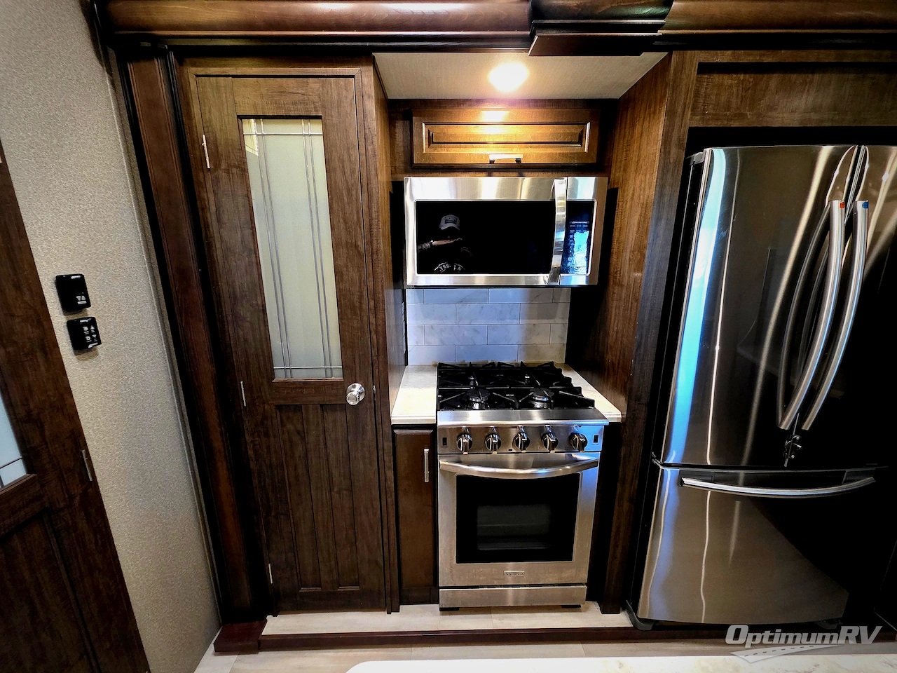 2021 Grand Design Solitude 380FL Photo 7