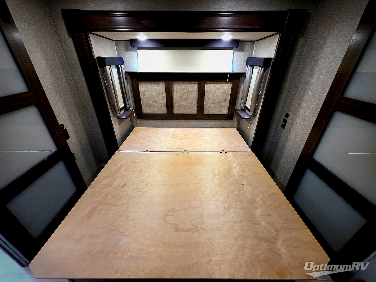 2021 Grand Design Solitude 380FL Photo 15