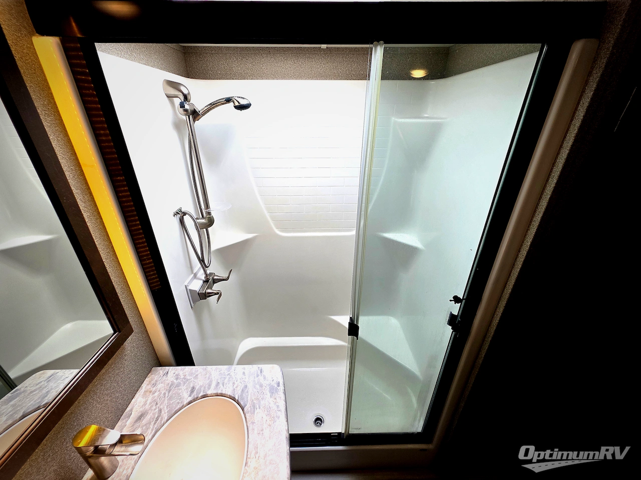 2021 Grand Design Solitude 380FL Photo 18