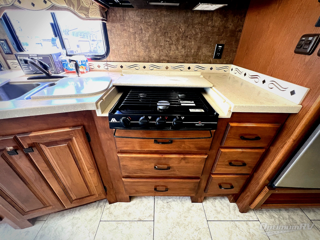 2012 Tiffin Allegro 36 LA Photo 12