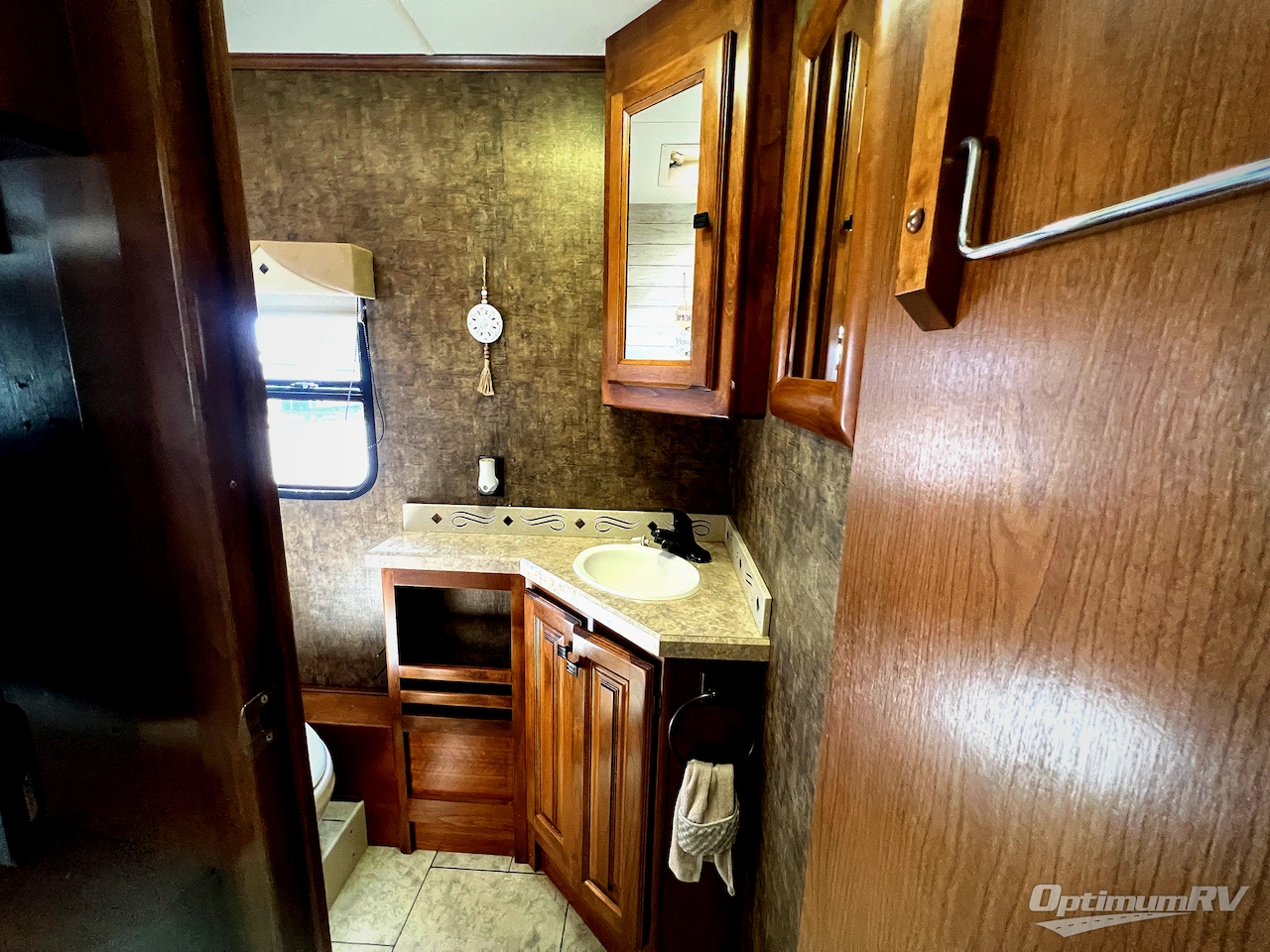 2012 Tiffin Allegro 36 LA Photo 16