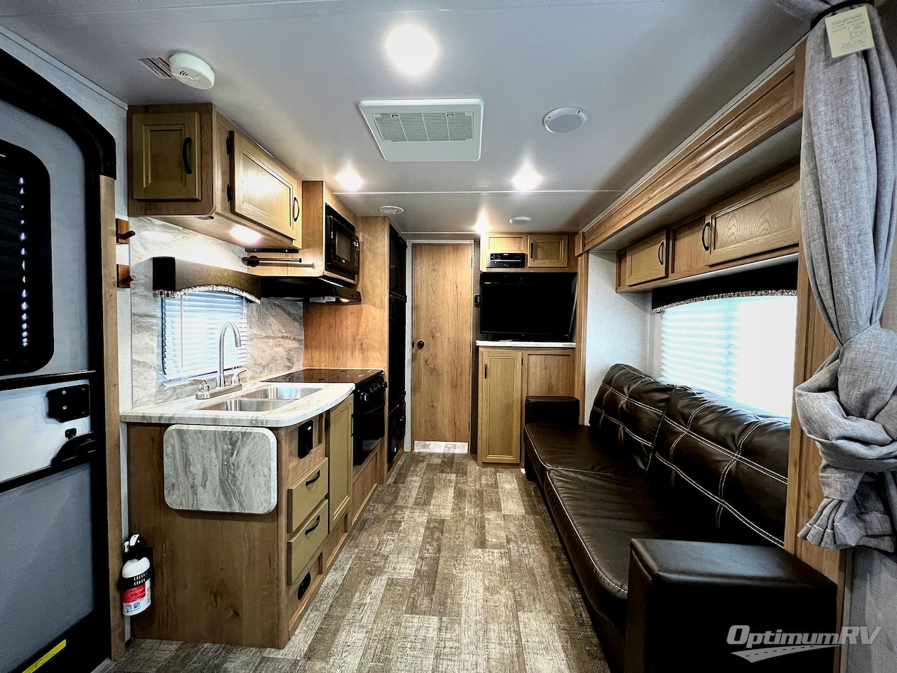 2021 Winnebago Towables Micro Minnie 2106DS Photo 1