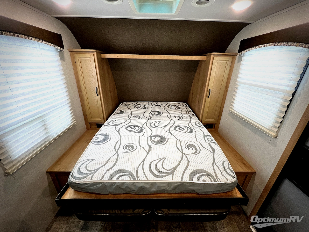 2021 Winnebago Towables Micro Minnie 2106DS Photo 6