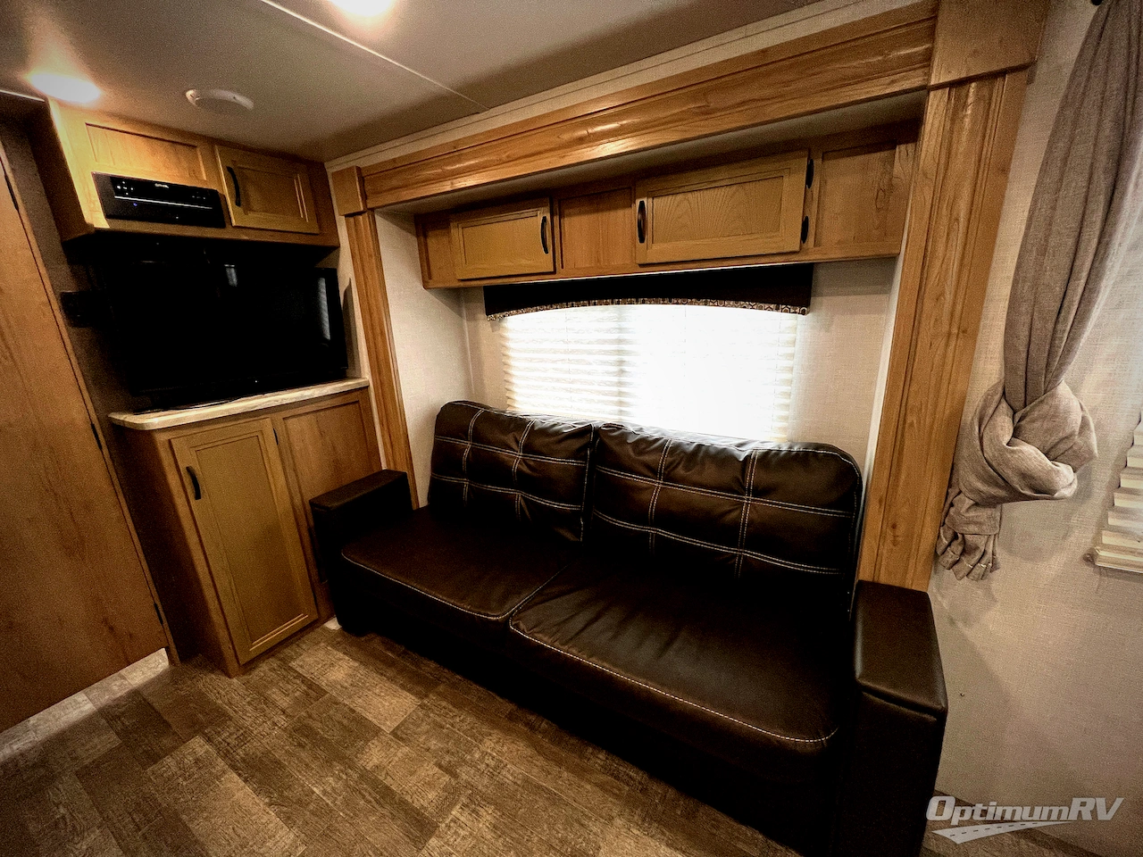2021 Winnebago Towables Micro Minnie 2106DS Photo 8
