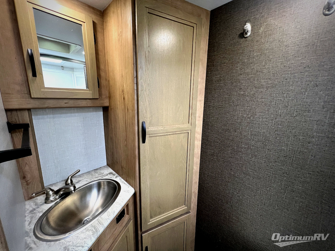 2021 Winnebago Towables Micro Minnie 2106DS Photo 22