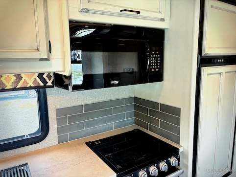 2021 Jayco Greyhawk 29MV RV Photo 3