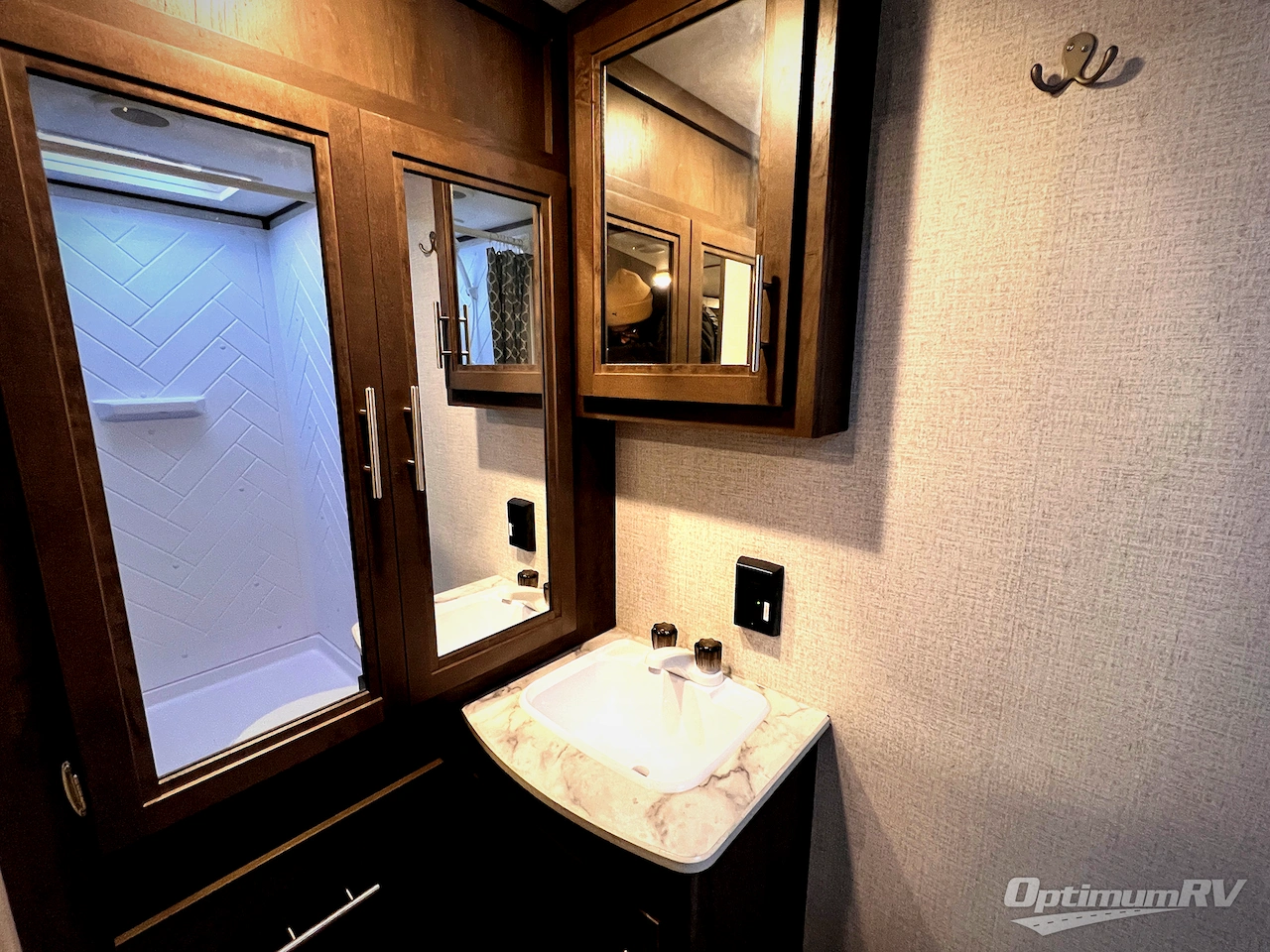 2021 Dutchmen Coleman Light 1805RB Photo 24