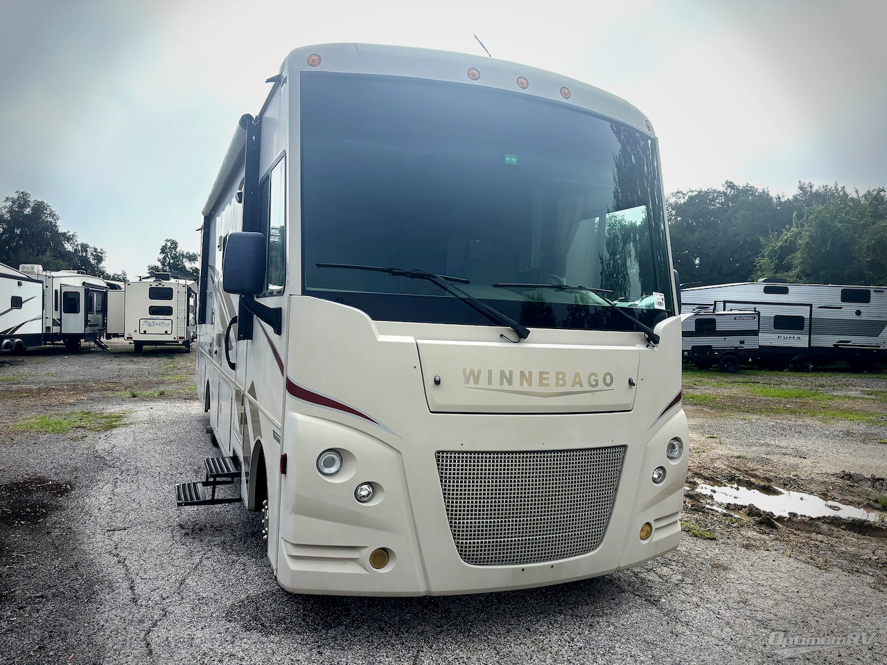 2017 Winnebago Vista 31KE Photo 1