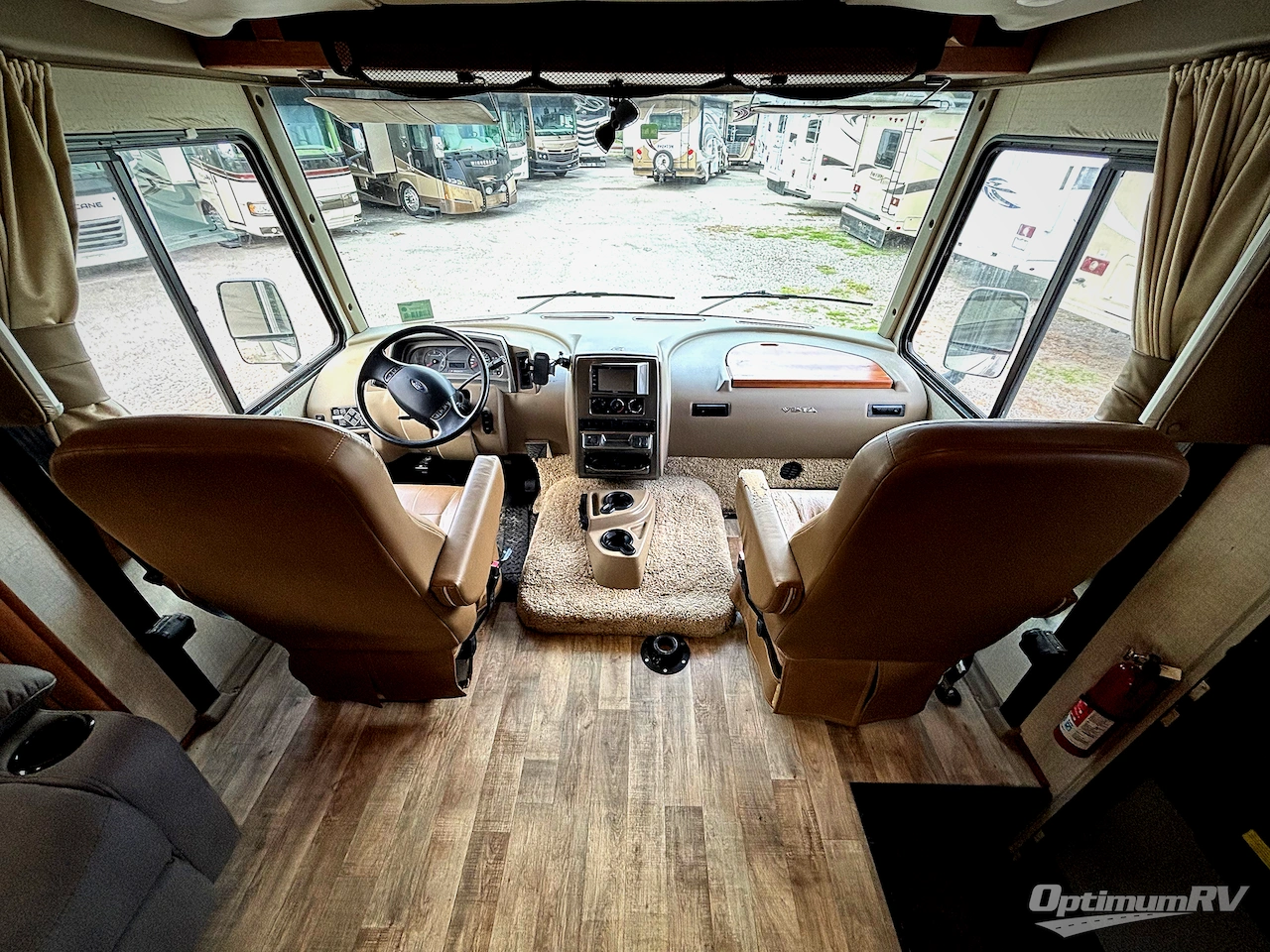 2017 Winnebago Vista 31KE Photo 6